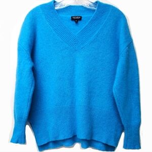 Estheme Turquoise 75%Cashmere 25%Silk Sweater Vneck Side Vents High Low Size Med